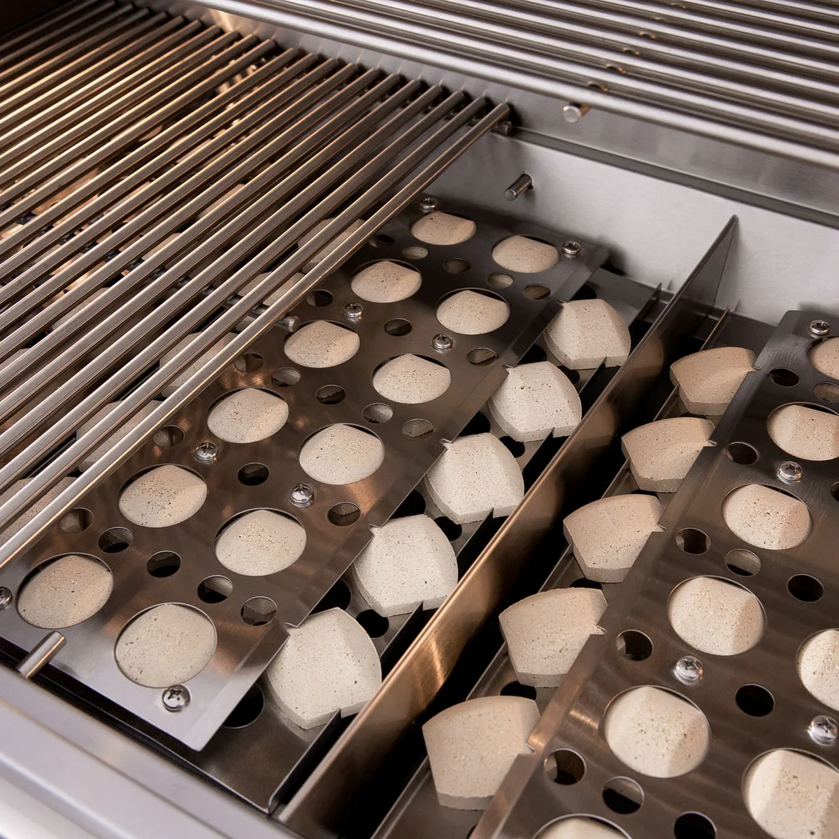 Summerset TRL Series 32 Inch Built-In Gas Grill - TRL32-NG - Image 4